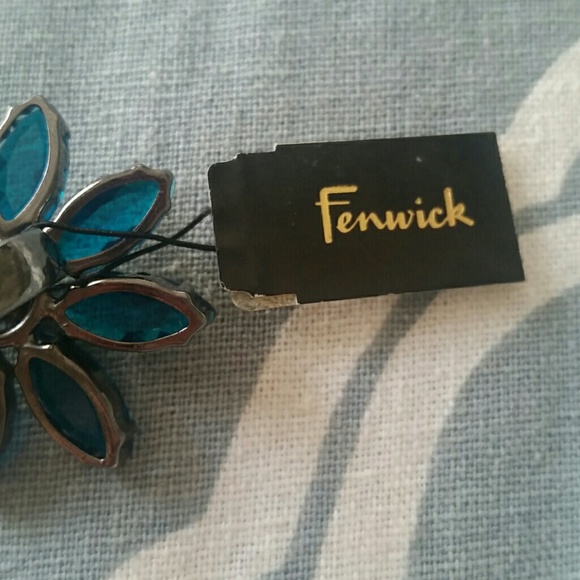 NWT Flower ring from Fenwick - Picture 4 of 4
